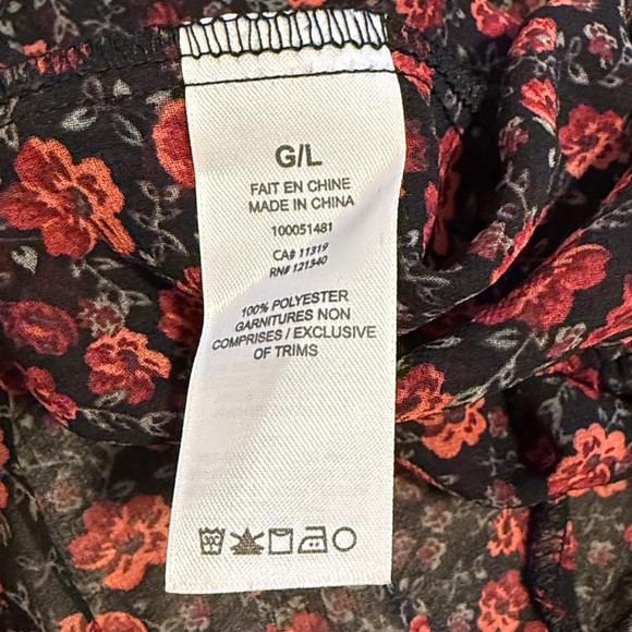 Dynamite Red and Black Floral Blouse - Picture 4 of 4